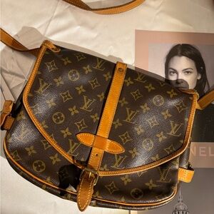 Authentic Louis Vuitton Vintage Monogram Saumur 30 - Classic Double Side Bag